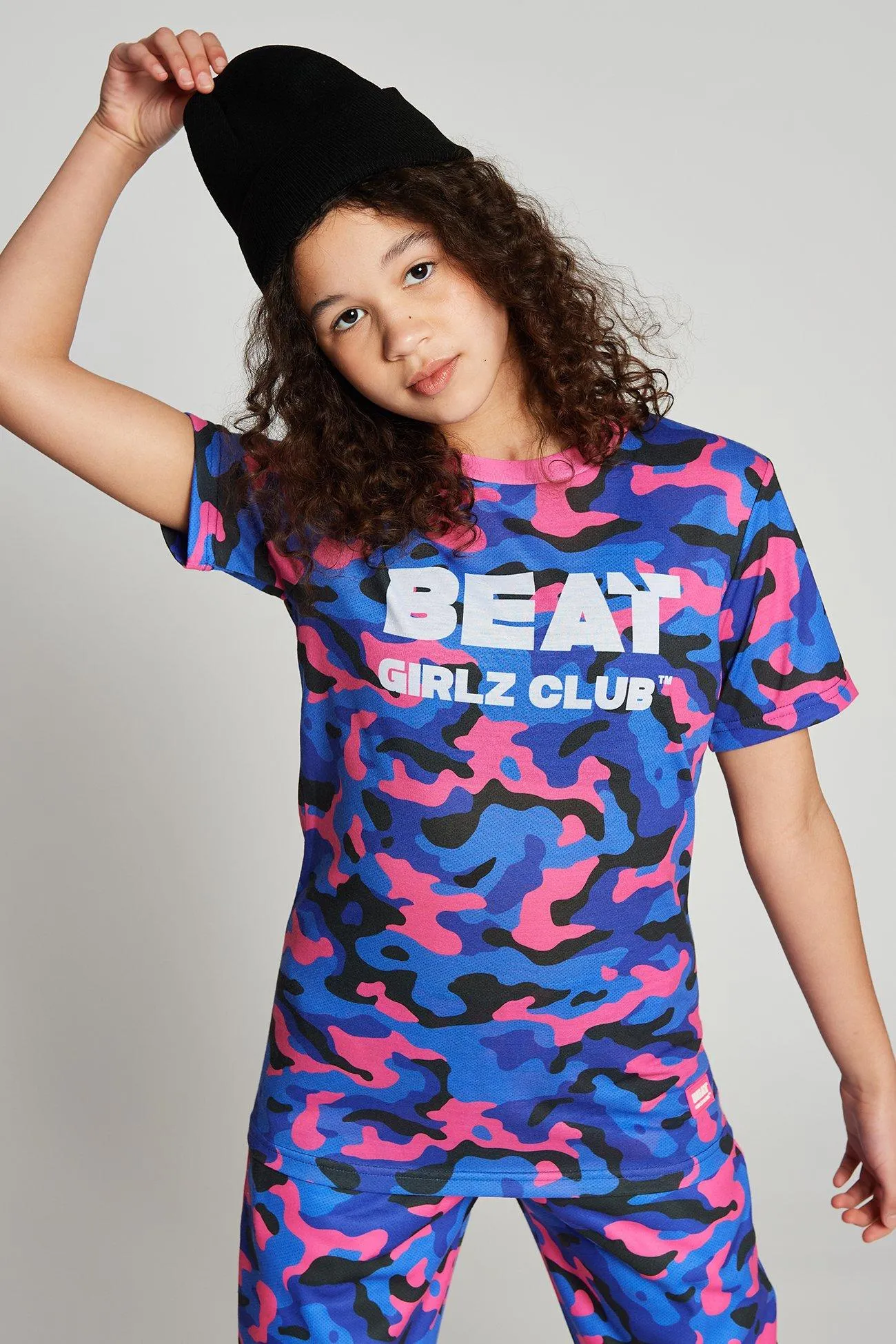 

Футболка с принтом 'Roller' Beat Girlz Club, розовый