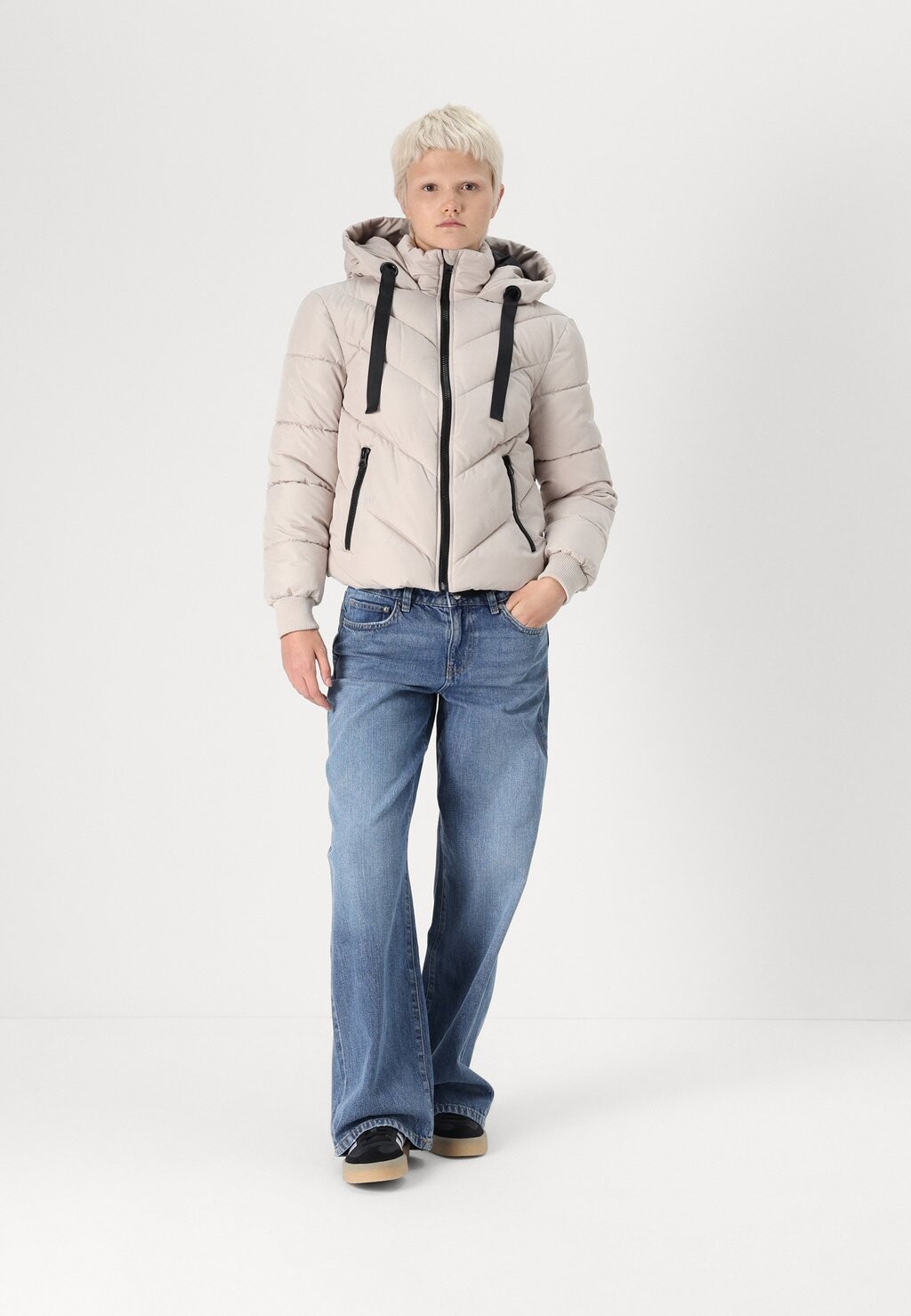 

Зимняя куртка JDYSKYLAR LIFE SHORT PADDED HOOD JDY, серо-коричневый