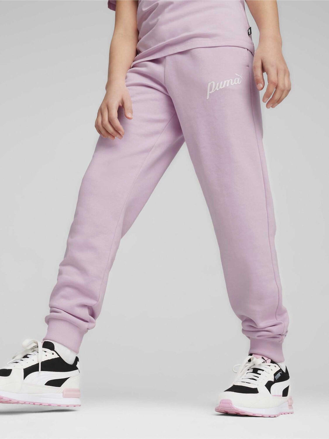 

Спортивные брюки Puma ESS+ BLOSSOM Sweatpants G, фиолетовый