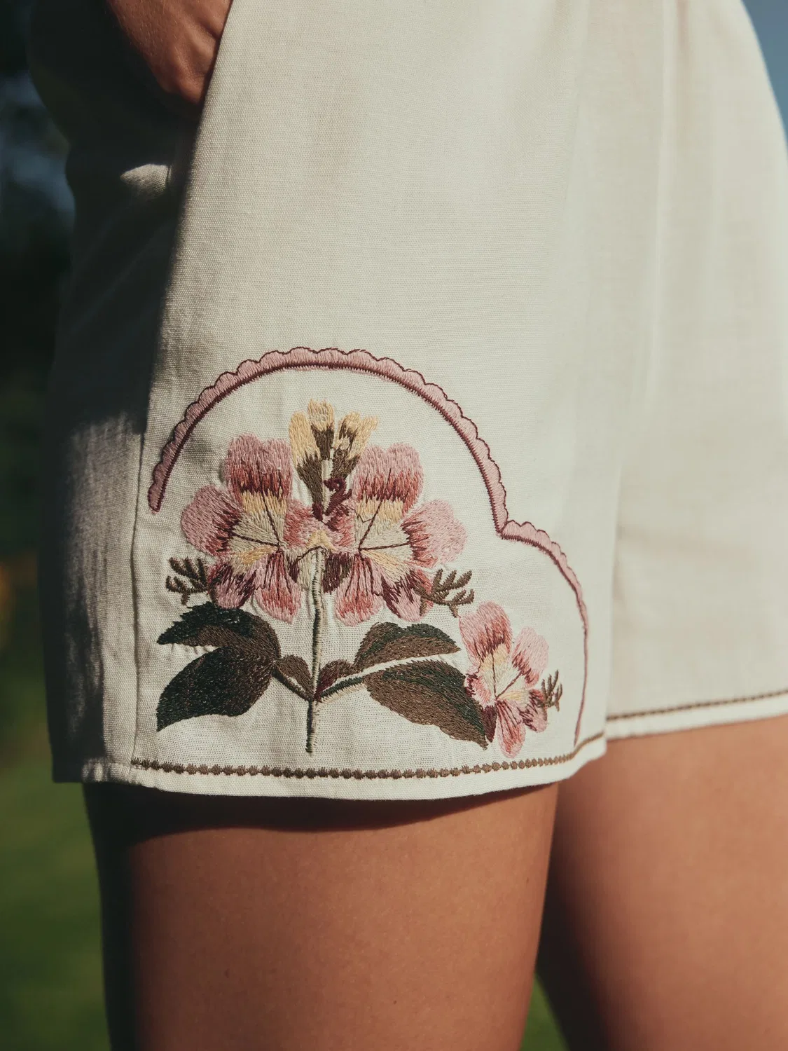 Шорты с вышивкой Summer Shorts With Linen Next, Ecru — фото 4
