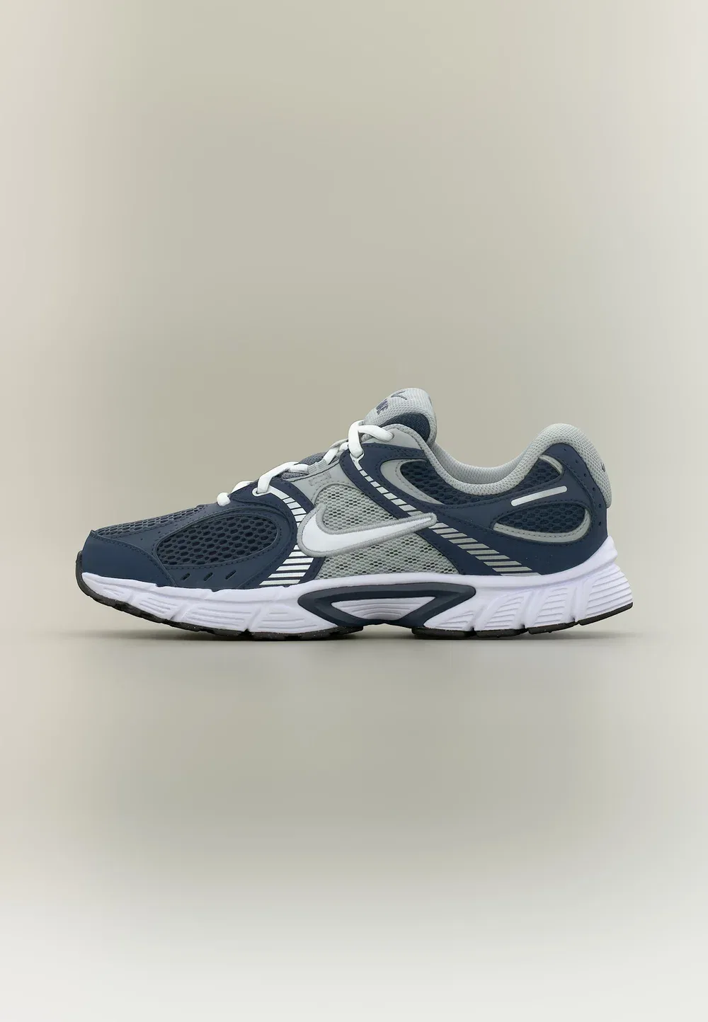 V5 rnr bg sc унисекс - кроссовки Nike Sportswear, Thunder Blue/White/Light Smoke Grey/Metallic Silver-Coloured/Black