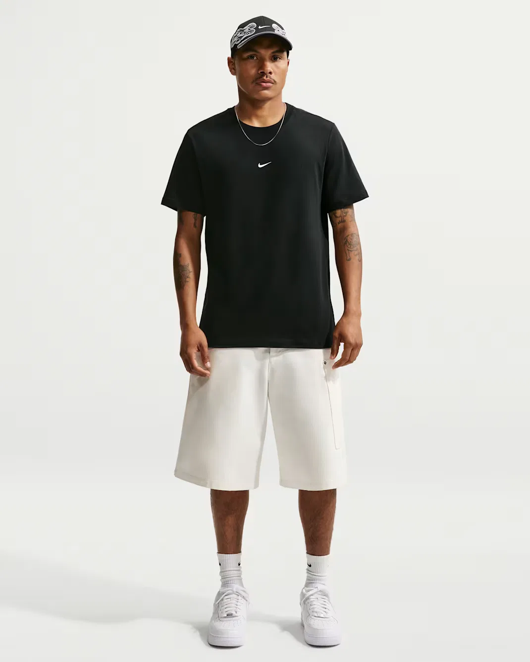Стандартная мужская футболка Nike Sportswear, Black/White — фото 4
