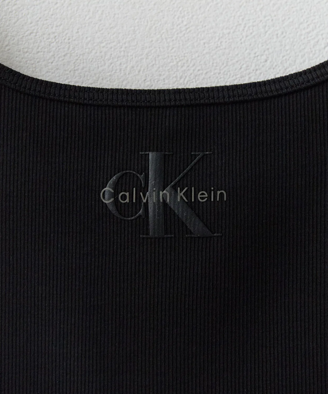 Женский топ без рукавов Calvin Klein Monogram Scoop NK Rib Tank, Белый — фото 4