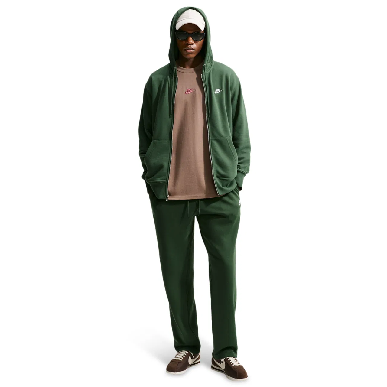 Мужские спортивные штаны с открытым низом Nike Club Open Hem, Fir/White/Fir — фото 3