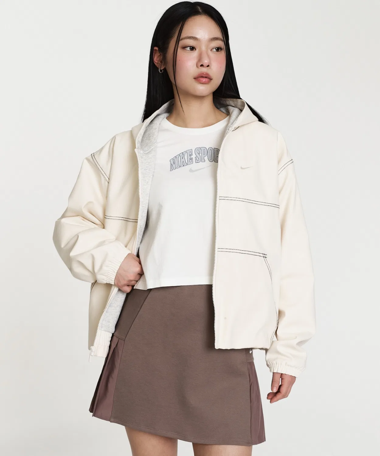 Женский оверсайз жакет из хлопка с капюшоном Nike Sportswear Oversized Workwear Jacket, Chalk — фото 2