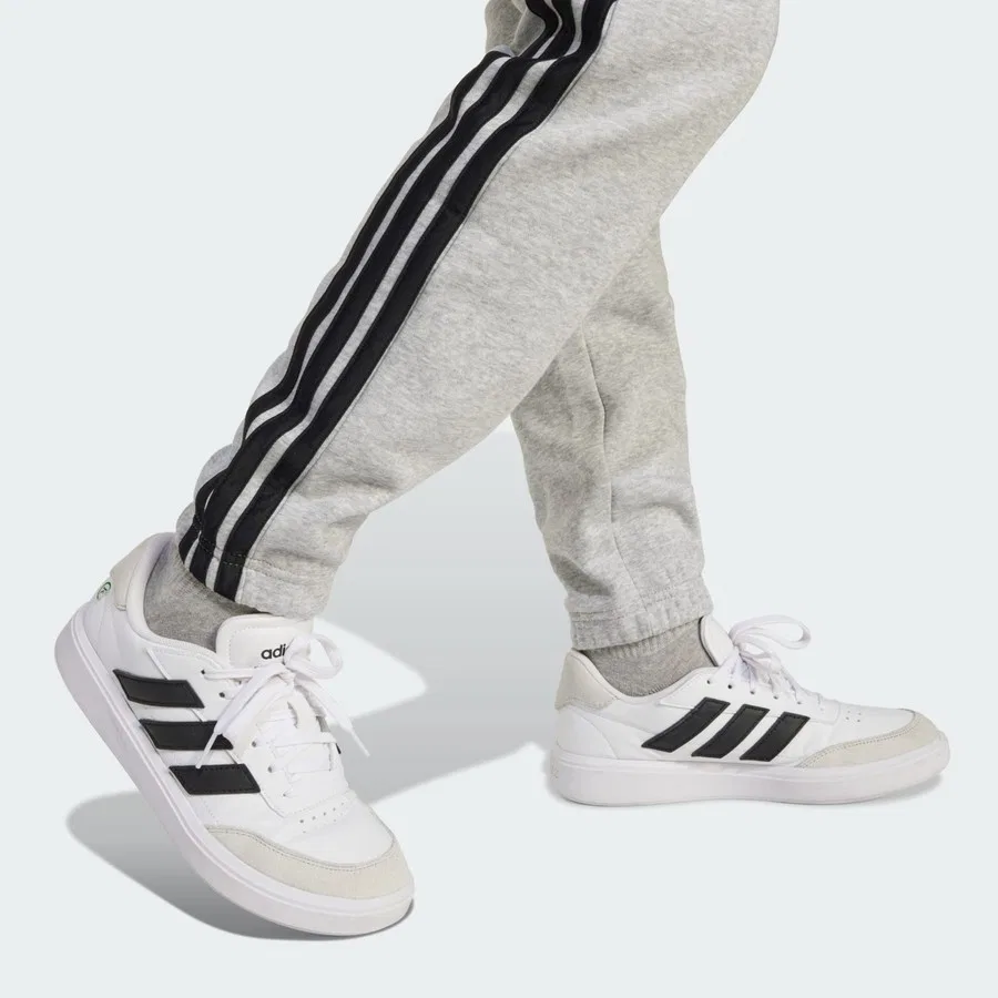 Спортивные штаны из футера с принтом 3 полосы adidas Sportswear JE0304 Essentials Pants Kids, Серо-черный — фото 4