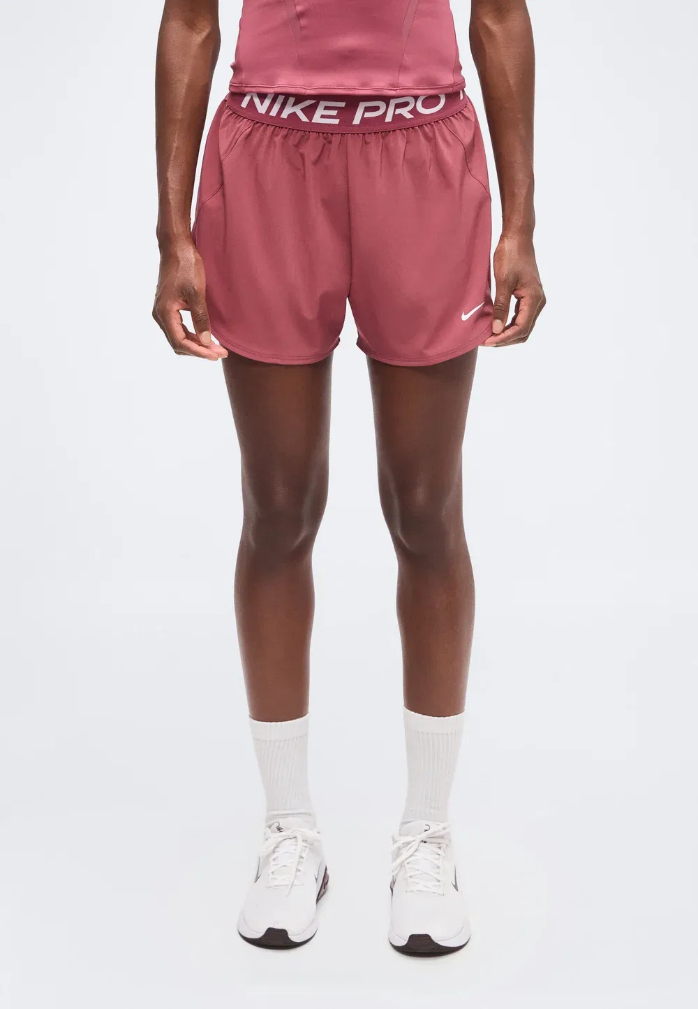 365 коротких спортивных шорт Nike Performance, Pink Smoke/White
