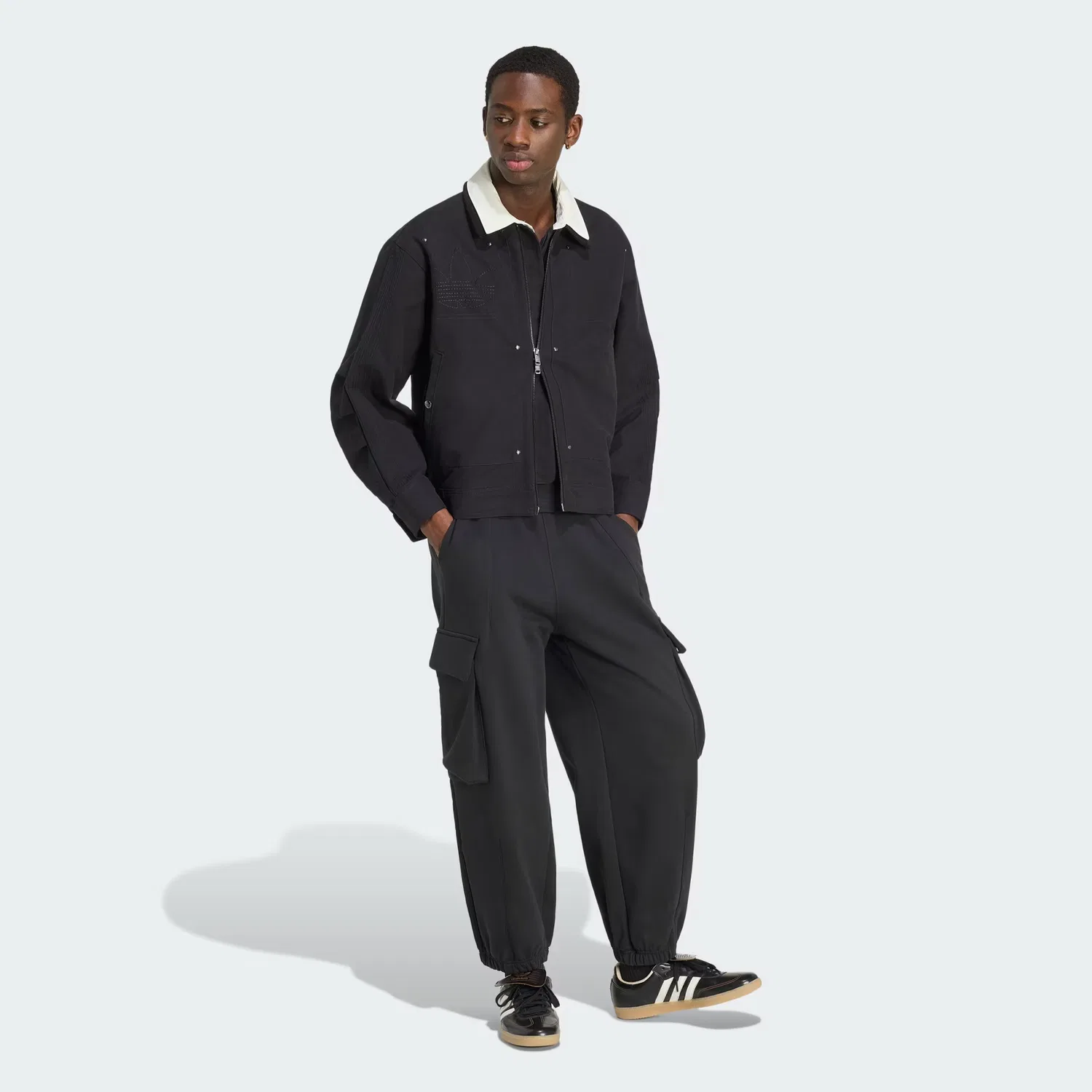 Мужская куртка-бомбер свободного кроя Premium Essentials Bomber Jacket Adidas Originals, черный — фото 3