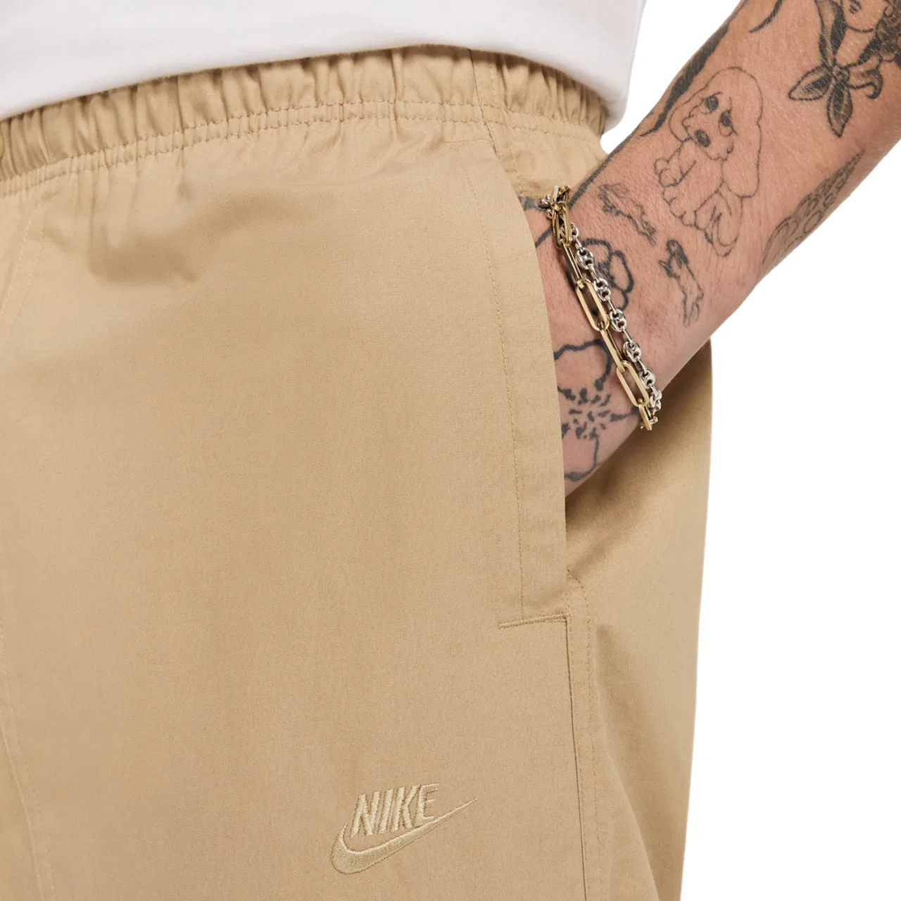 Мужские брюки Club Barcelona Nike, цвет Parachute Beige/Parachute Beige — фото 3