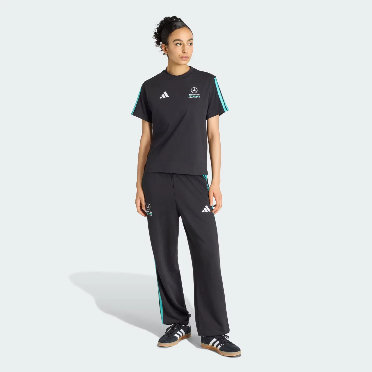 Женская футболка с вышитым логотипом Mercedes-AMG Petronas Formula 1 Team DNA Tee Adidas Performance, черный/мятный — фото 4