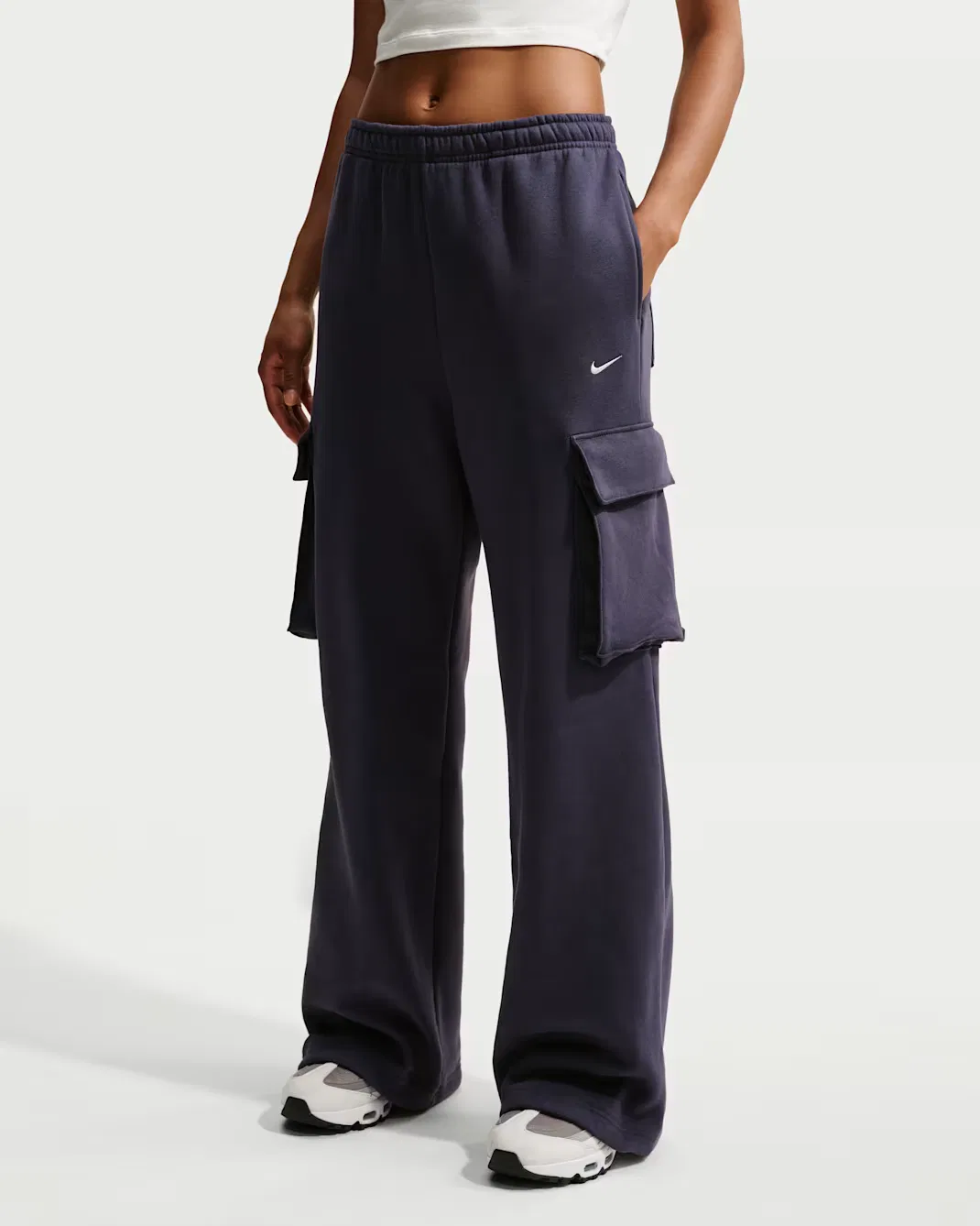 Женские брюки-карго свободного кроя с высокой посадкой Nike Studio Fleece Medium Weight, Gridiron/Sail — фото 2