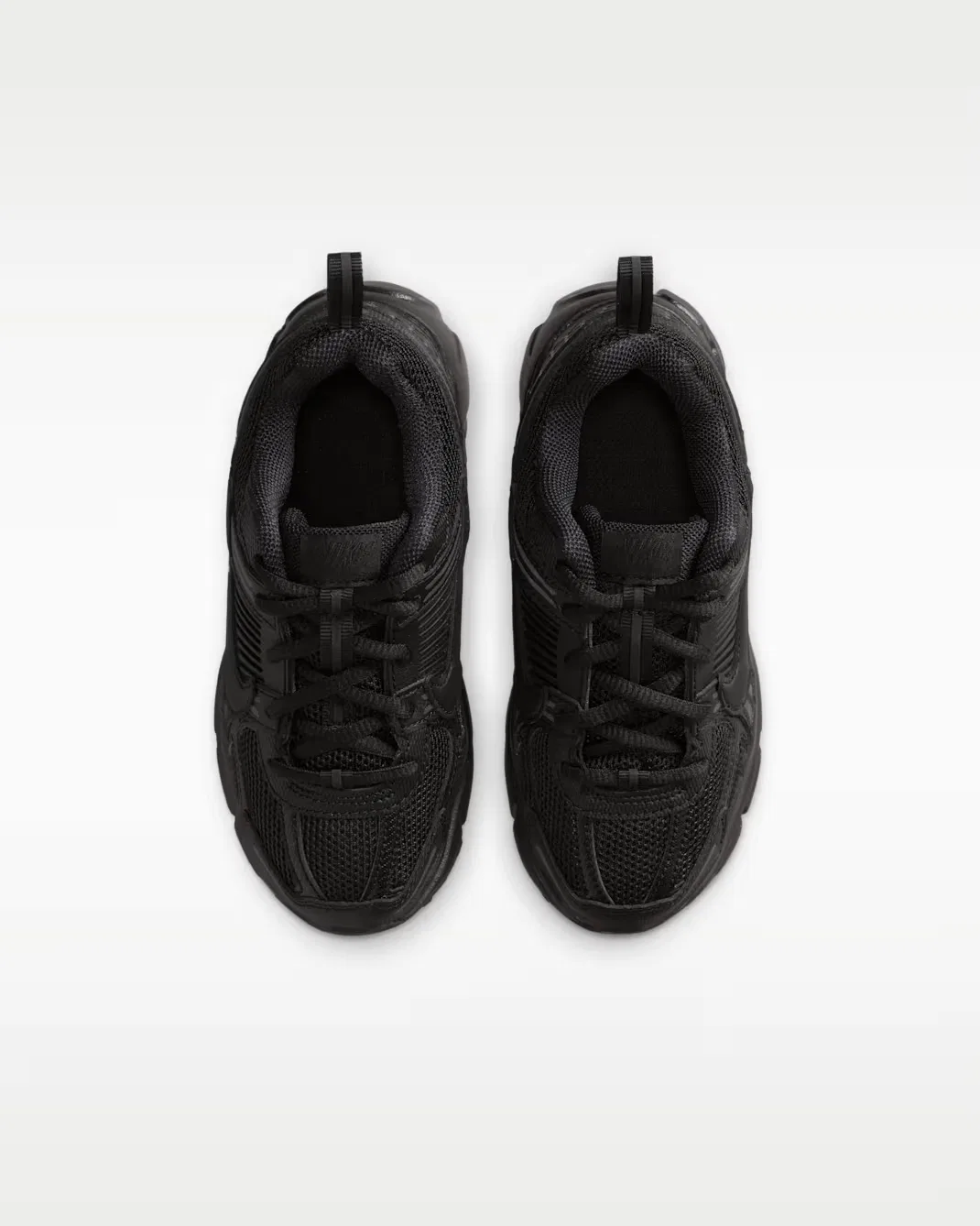 Детские кроссовки (классические шнурки) Nike Vomero 5, Black/Black — фото 4