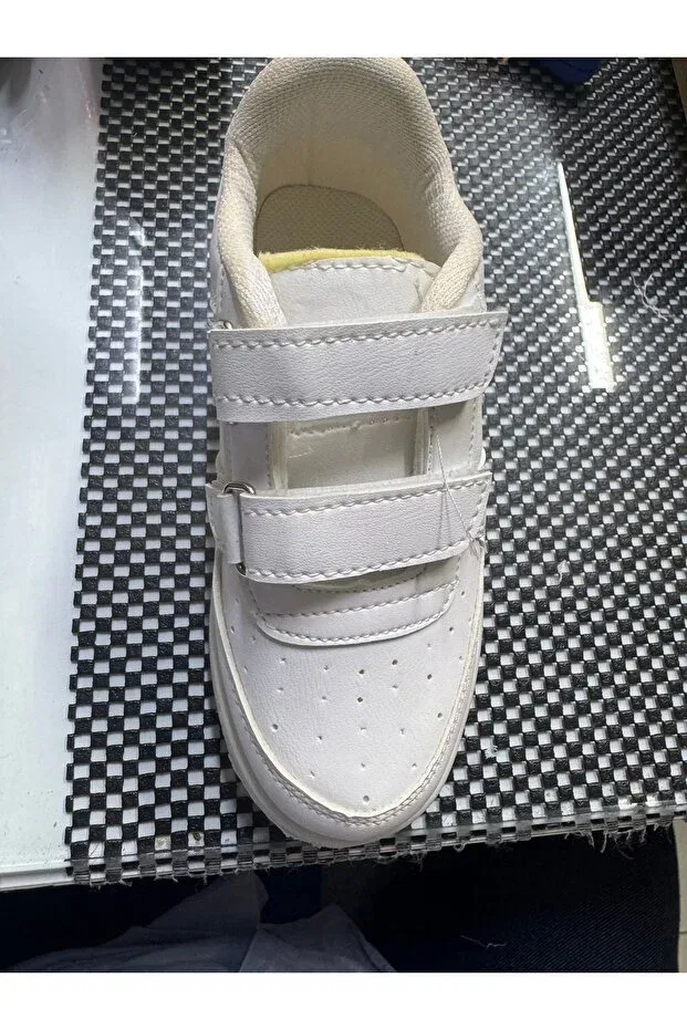 Детские спортивные туфли для мальчиков на плоской подошве Nibras, White