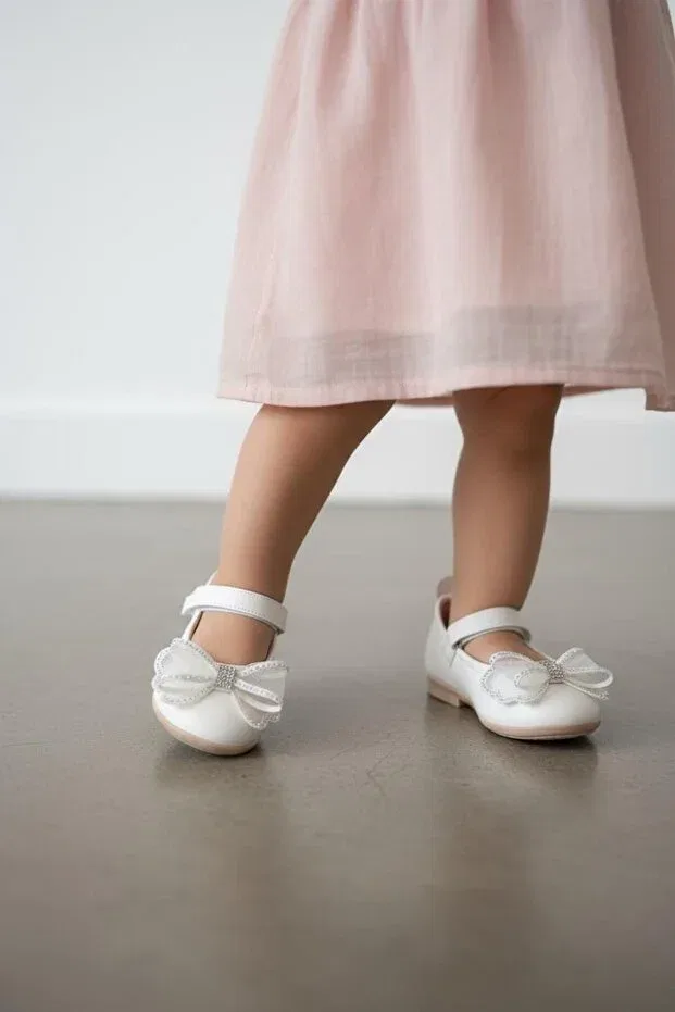Детские балетки для девочек с коротким каблуком Patik Bebe, White