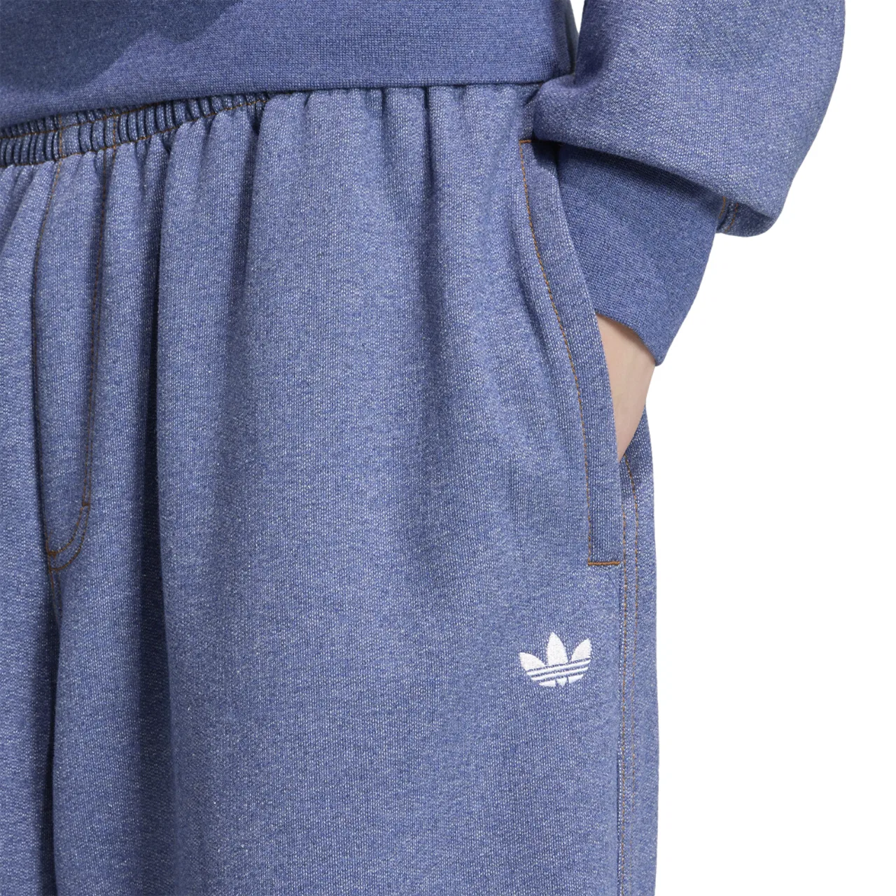Мужские мешковатые брюки из футера с принтом Trefoil, adidas Originals Essentials Melange OH Baggy Pants, White/Blue — фото 3