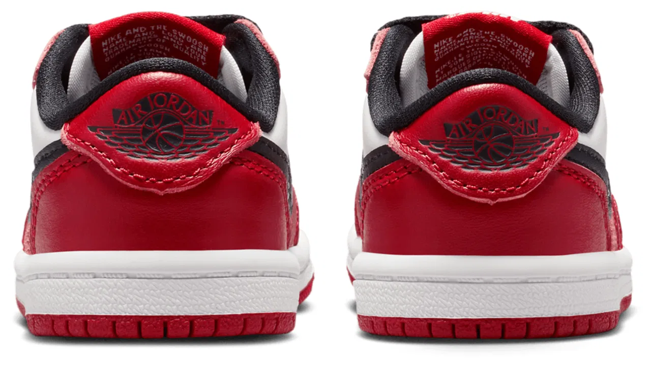 Кроссовки для мальчиков Retro 1 Low Jordan, цвет Summit White/Black/Varsity Red — фото 3