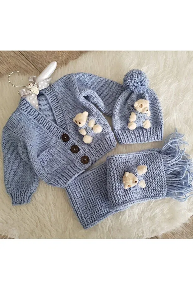 Детский кардиган с вязаными аксессуарами Unisex baby and kids cardigan - hand knitted beanie and scarf set with teddy bear El Örgüsü, Blue — фото 3