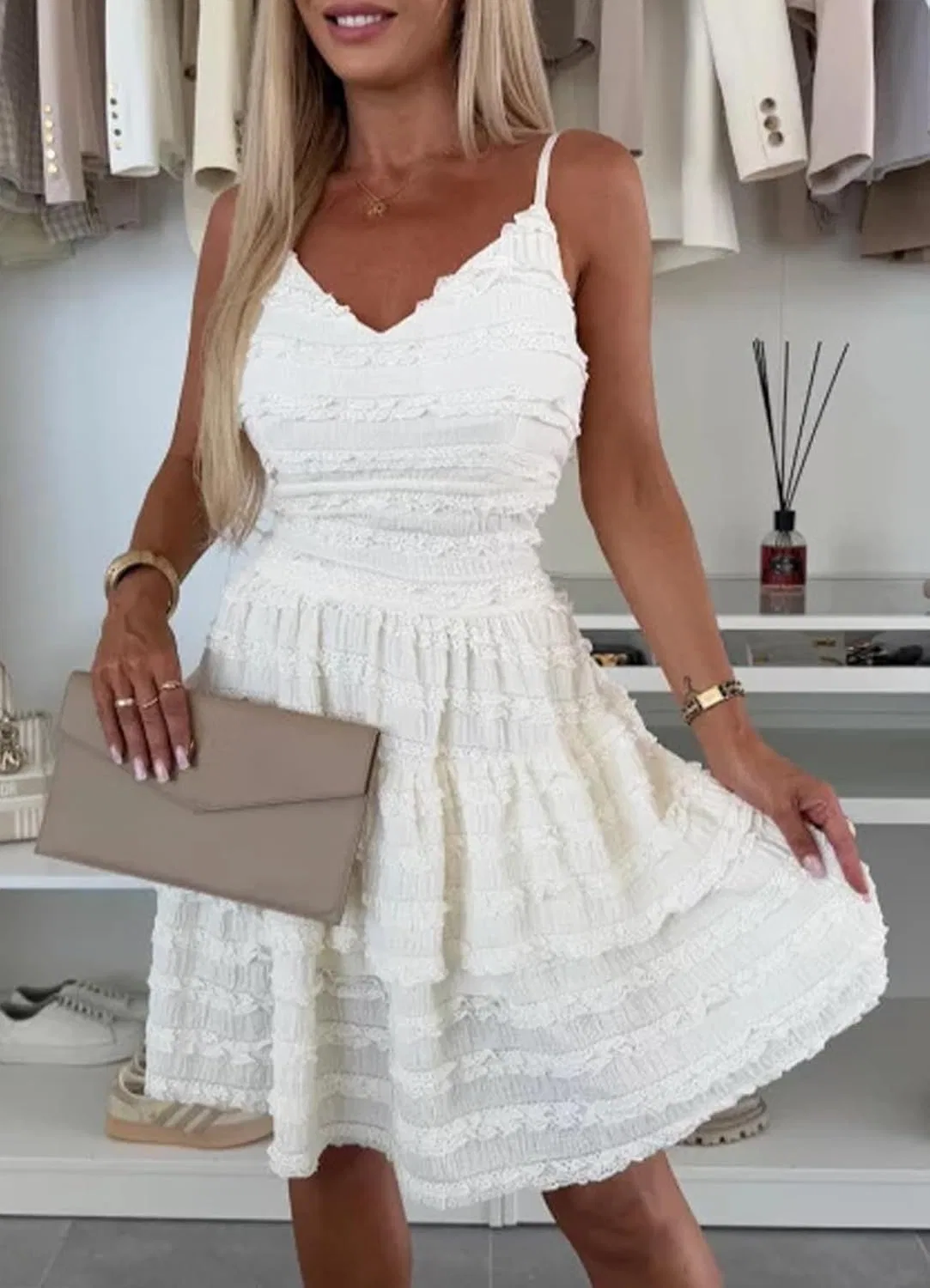 Женское мини-платье кружевное с V-образным вырезом, White — фото 2
