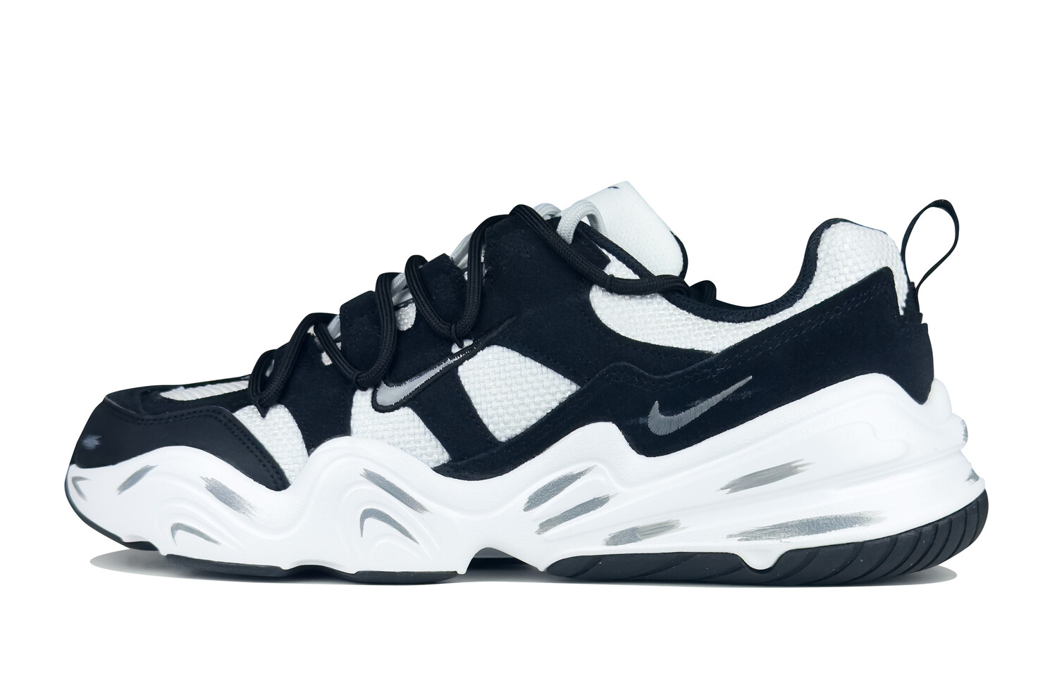 

Кастомизированные кроссовки Nike Tech Hera Lifestyle Shoes Men Low-top, черный/белый/серый