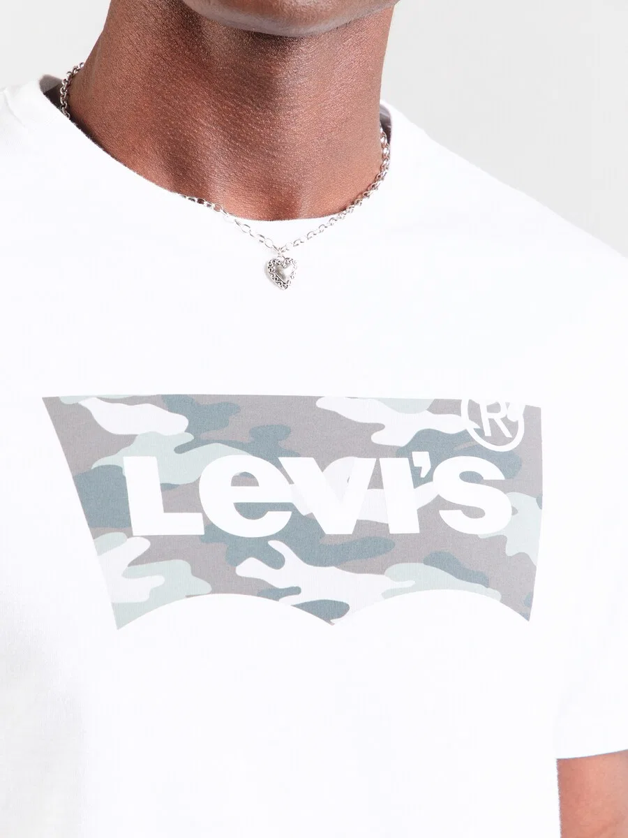 Футболка LEVI'S Regular Shirt Graphic Crewneck Tee в натуральном белом цвете — фото 3