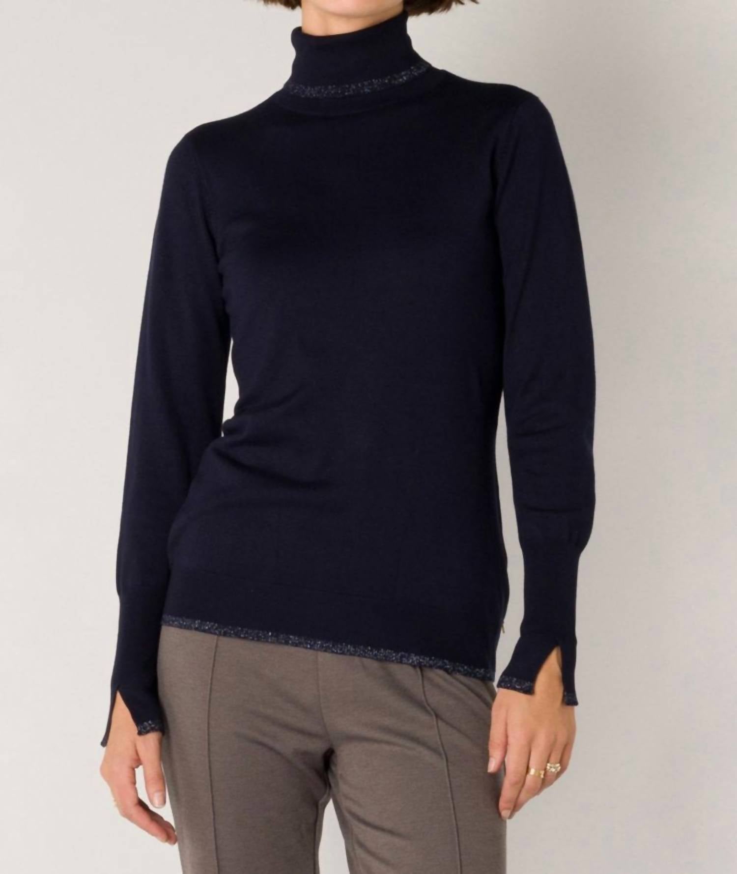 

Футболка Suzette Metallic Turtle Neck темно-синего цвета yest