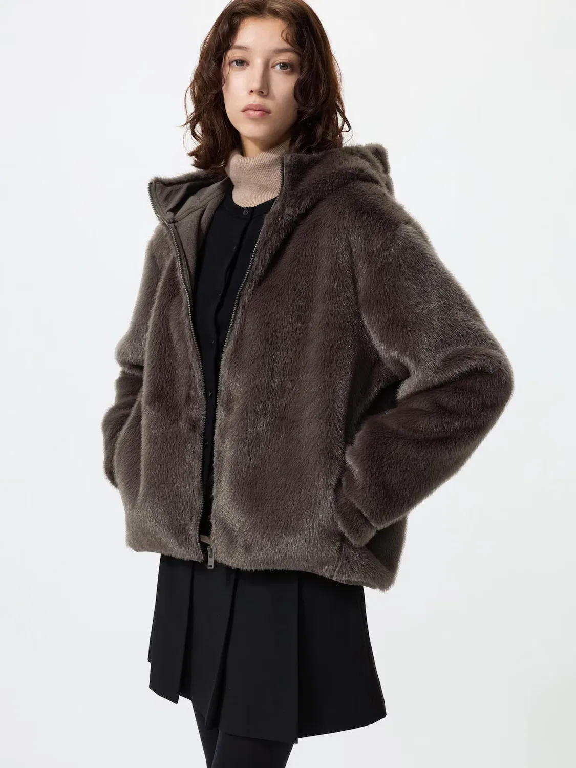 Куртки-худи Uniqlo, имитация меха, темно-коричневый