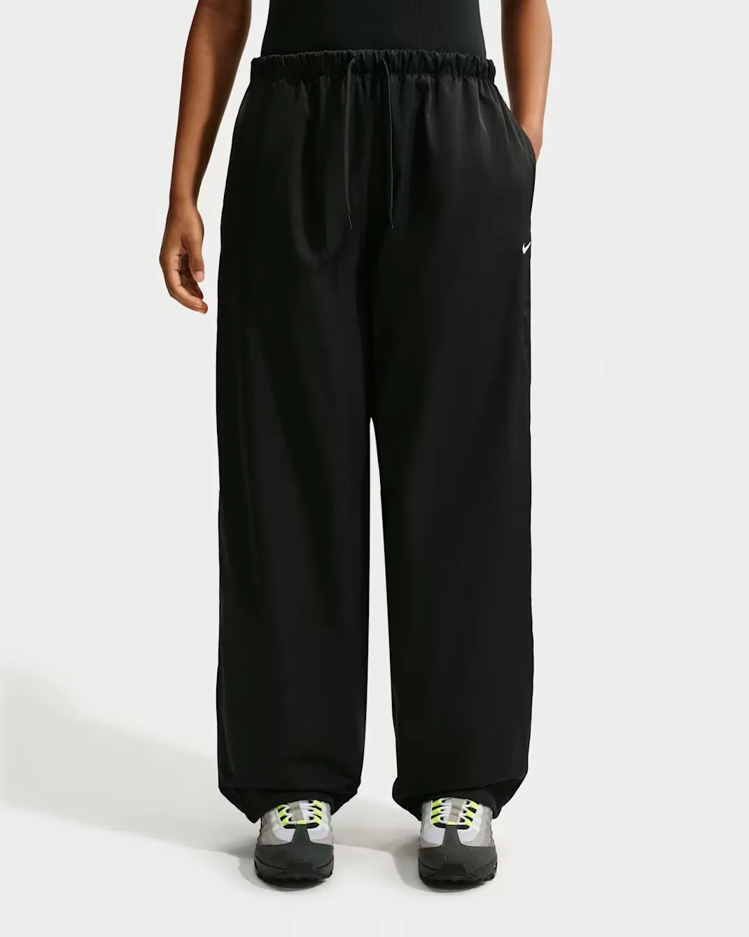 Женские свободные спортивные брюки с высокой талией Nike Sportswear, Black/Black/White — фото 2