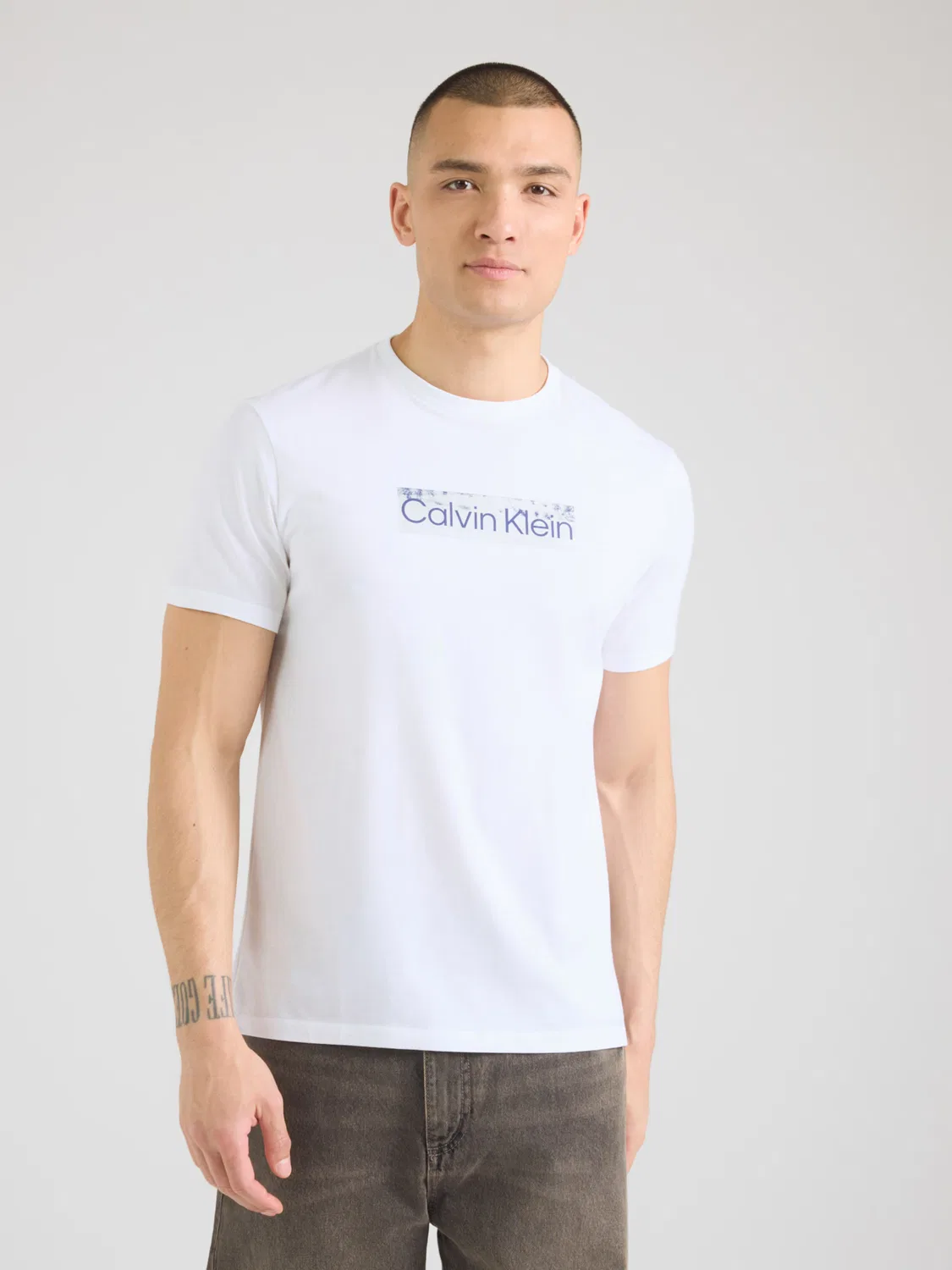 Белая рубашка Calvin Klein — фото 3