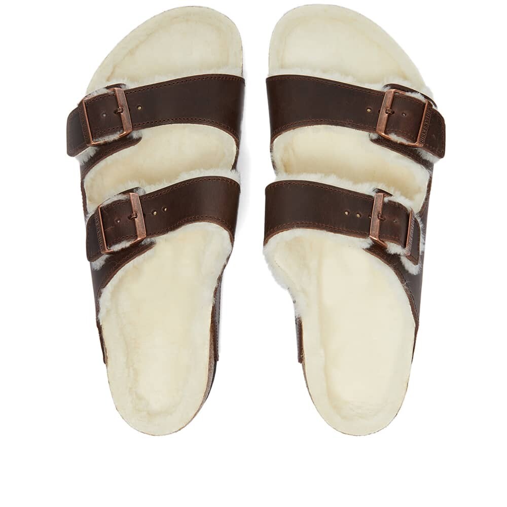 Сандалии Birkenstock Arizona Shearling Oiled Leather, коричневый — фото 4