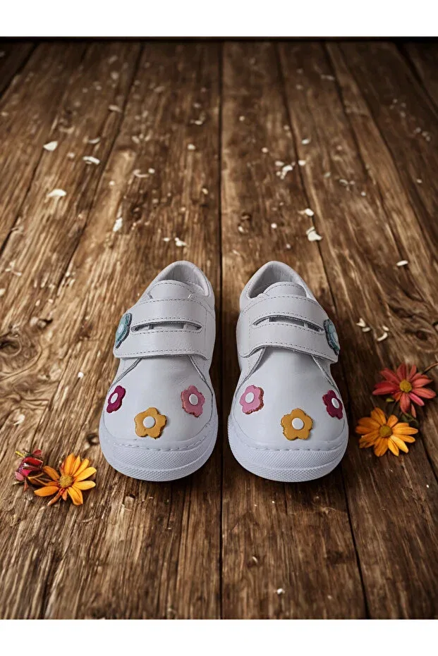 Детские туфли для девочек с цветочным принтом Real leather first step baby shoes with daisies Joy Colours, White — фото 3