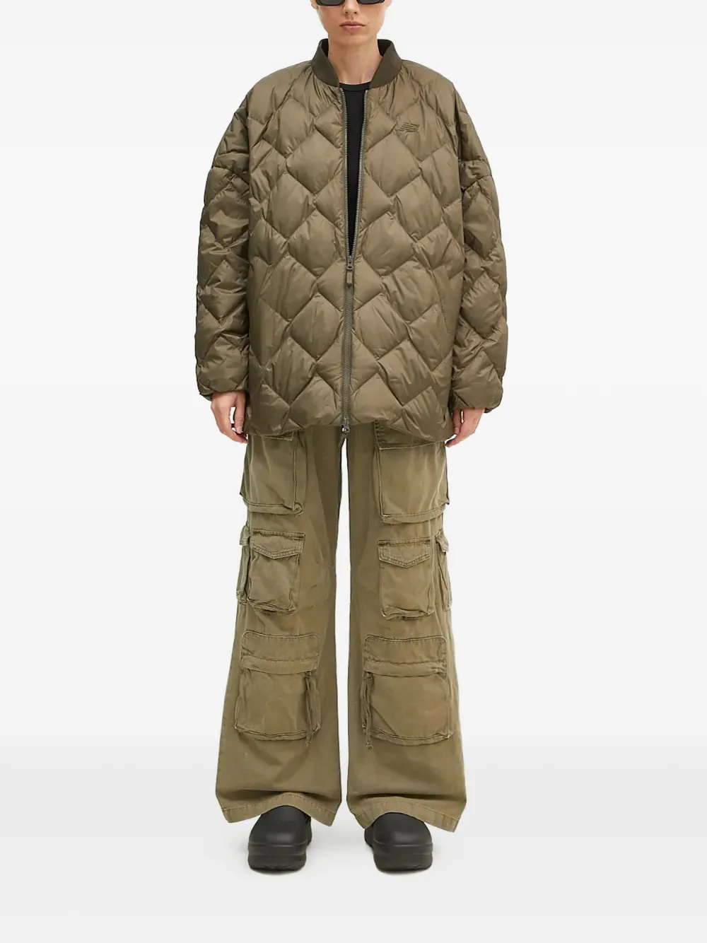 

Брюки с накладными карманами Alpha Industries, зеленый