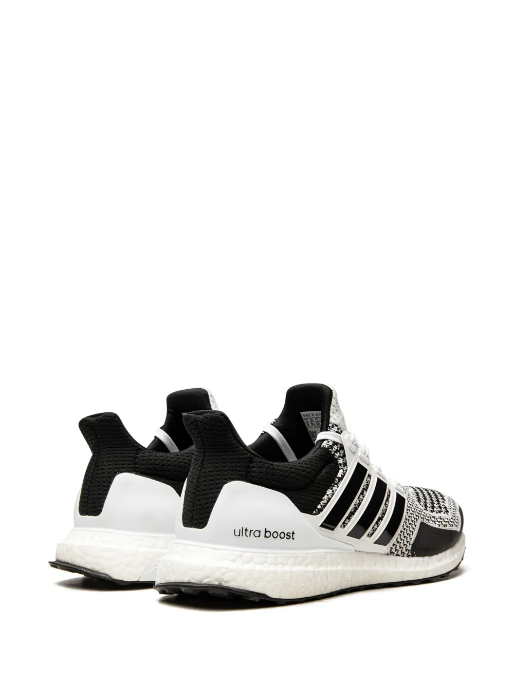 Кроссовки UltraBoost 1.0 DNA adidas, белый — фото 3