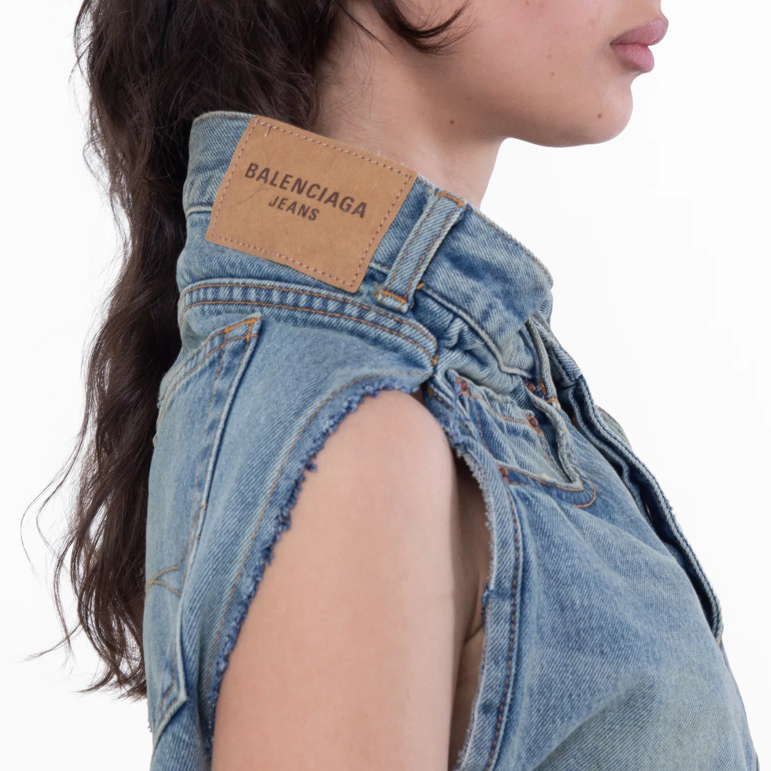 Топ без рукавов из денима Balenciaga True Blue Sleeveless Denim Asymmetrical Top, True Blue — фото 2