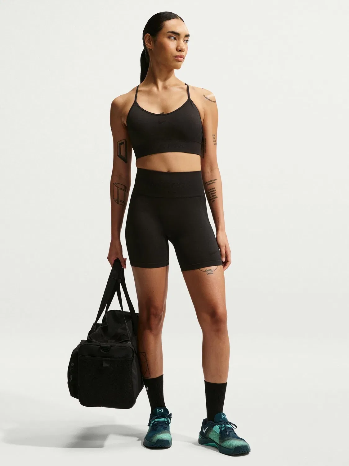 Велосипедки Nike Pro Seamless Dri-FIT High-Waisted, черный