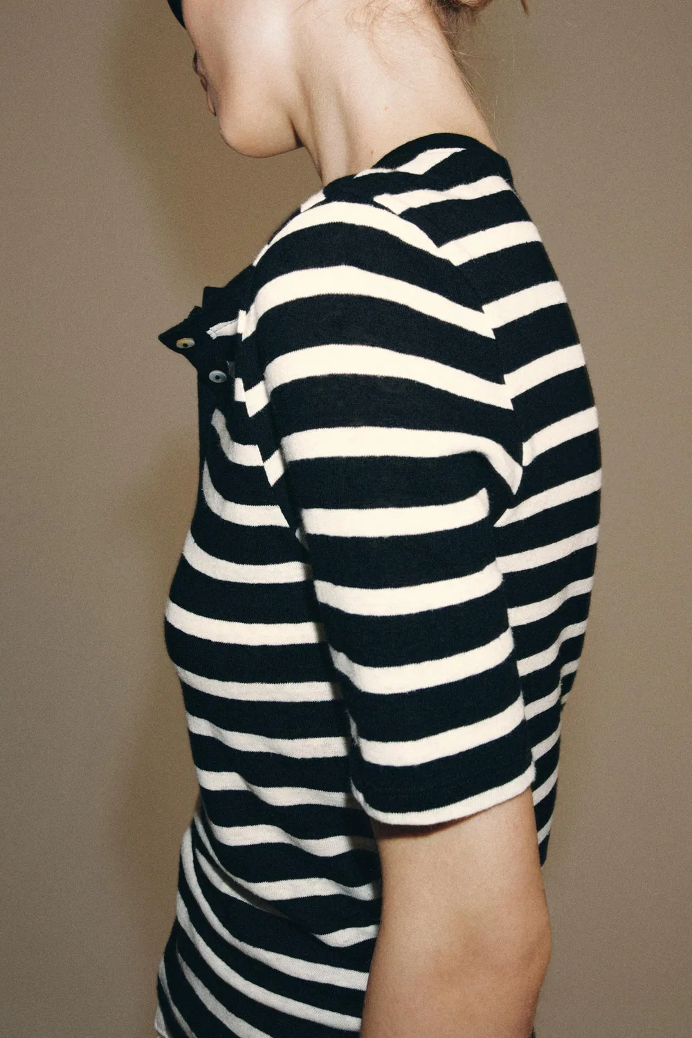 Футболка на пуговицах из смеси льна ZARA, Ecru/Black — фото 3