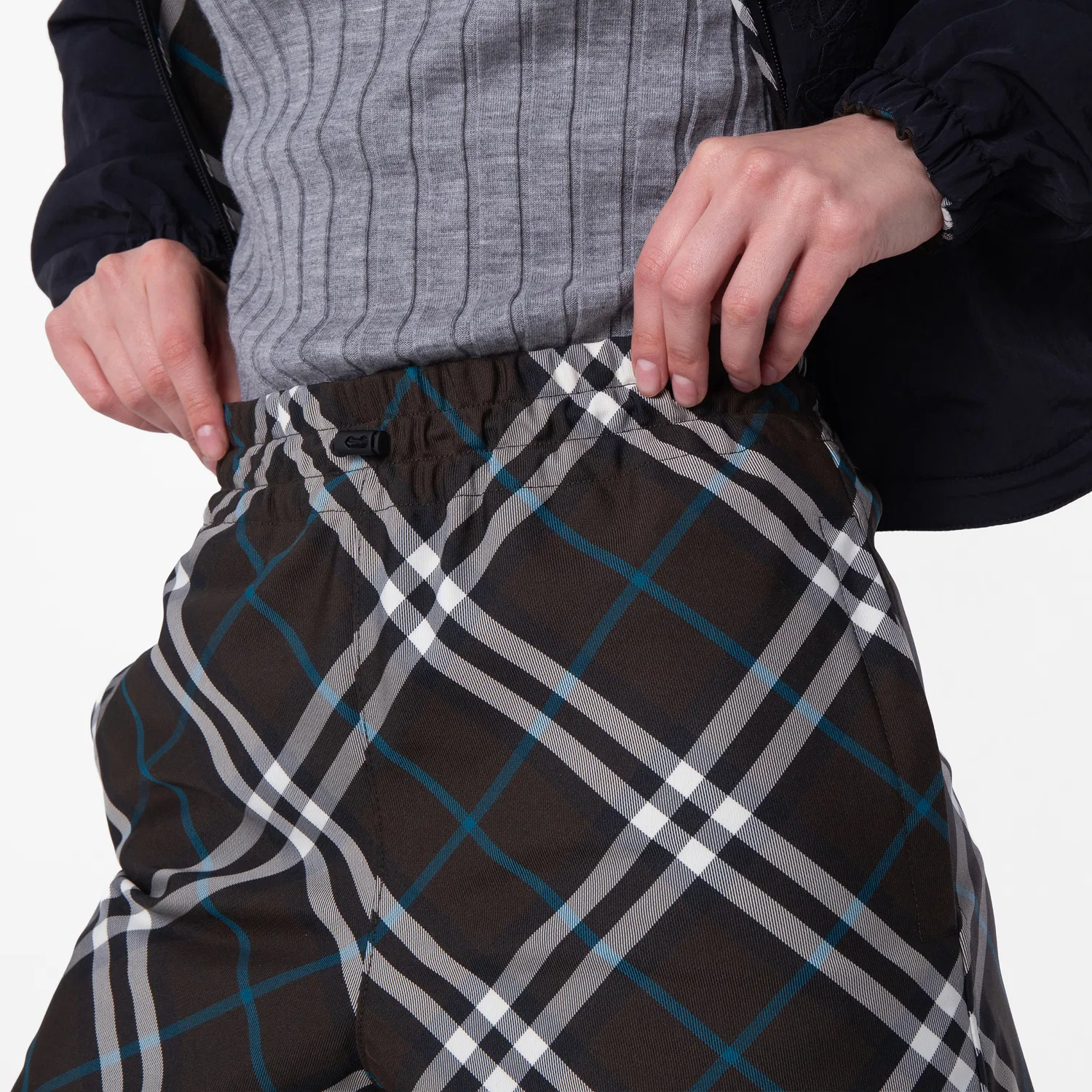 Шорты с принтом в клетку Checkered Drawcord Shorts Burberry, Snug Ip Check — фото 3