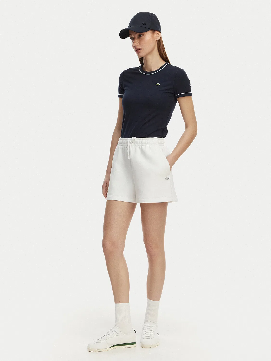 Женские спортивные шорты стандартного кроя Lacoste, белый — фото 2