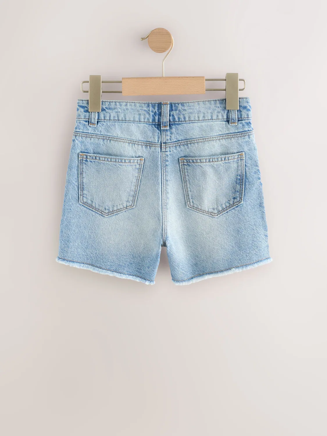 Шорты джинсовые с бахромой Mid Blue Longer Length Frayed Edge Denim Shorts Next, средний синий — фото 2