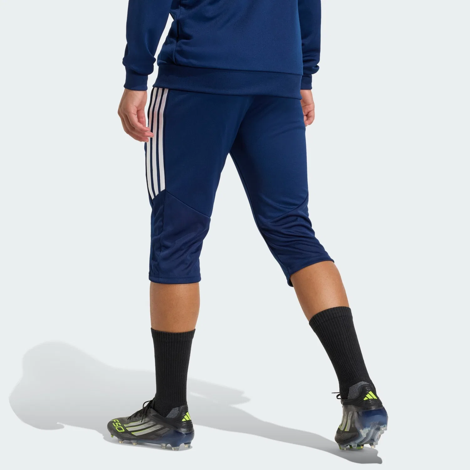 Спортивные шорты Adidas Performance Slim fit Tiro26 League темно-синего цвета — фото 4