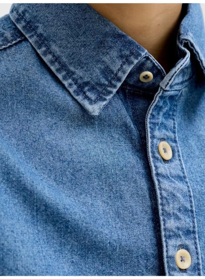 Рубашка однотонная с длинным рукавом для мальчиков Jack & Jones Junior, синий деним — фото 4