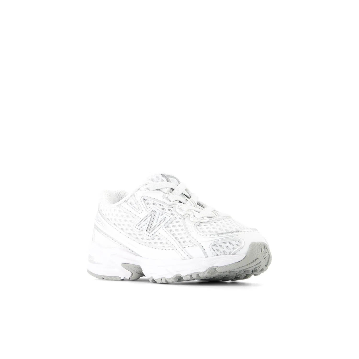 Детские кроссовки на шнурках-резинках 740 Bungee Lace New Balance, White With Silver Metallic — фото 2