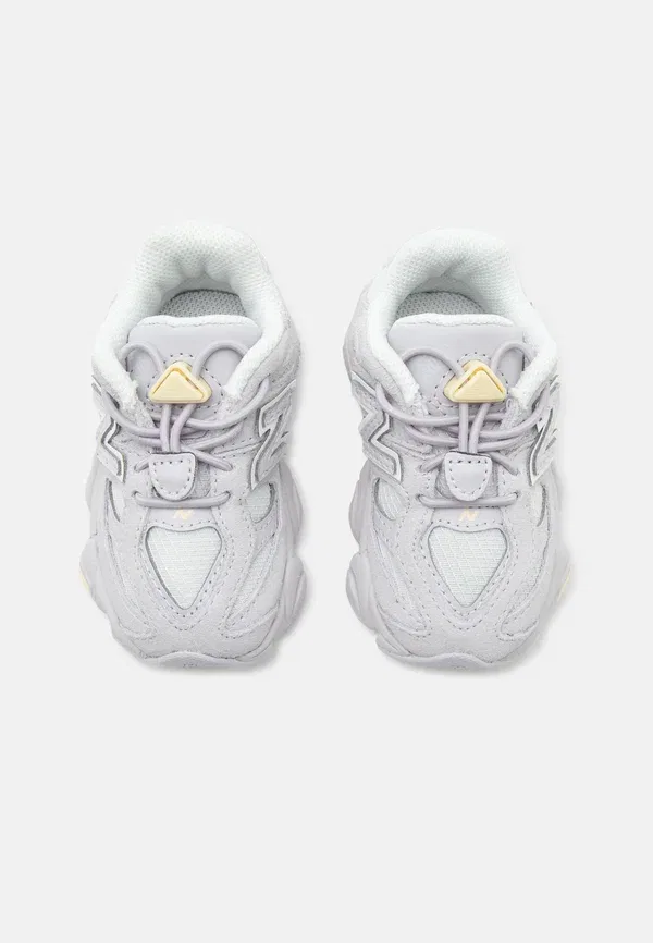 Кроссовки из кожи и текстиля 9060 New Balance, Horizon Grey/Calcium, серый — фото 4
