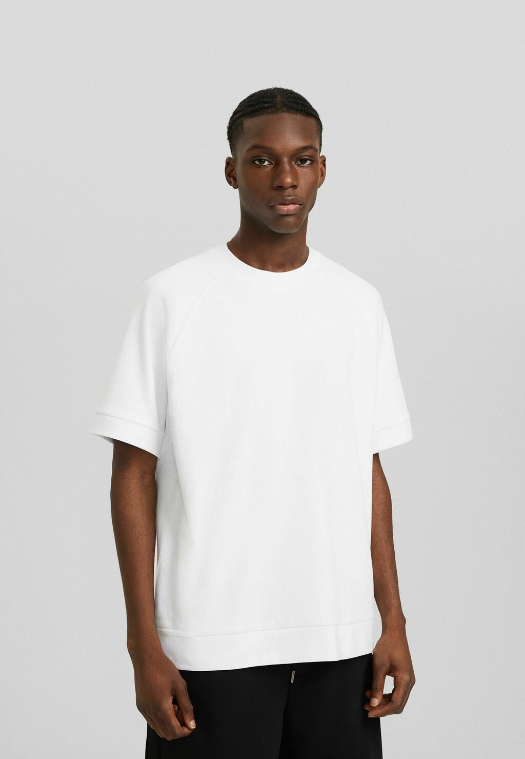 

Базовая футболка Boxy Short Sleeve Bershka, белый