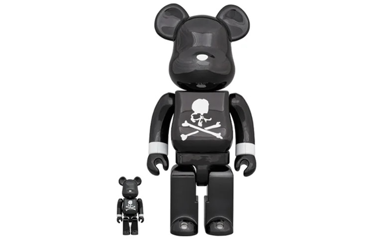 

Виниловая фигурка Be@rbrick X Mastermind Japan Black Chrome Ver, 30 см + 7 см