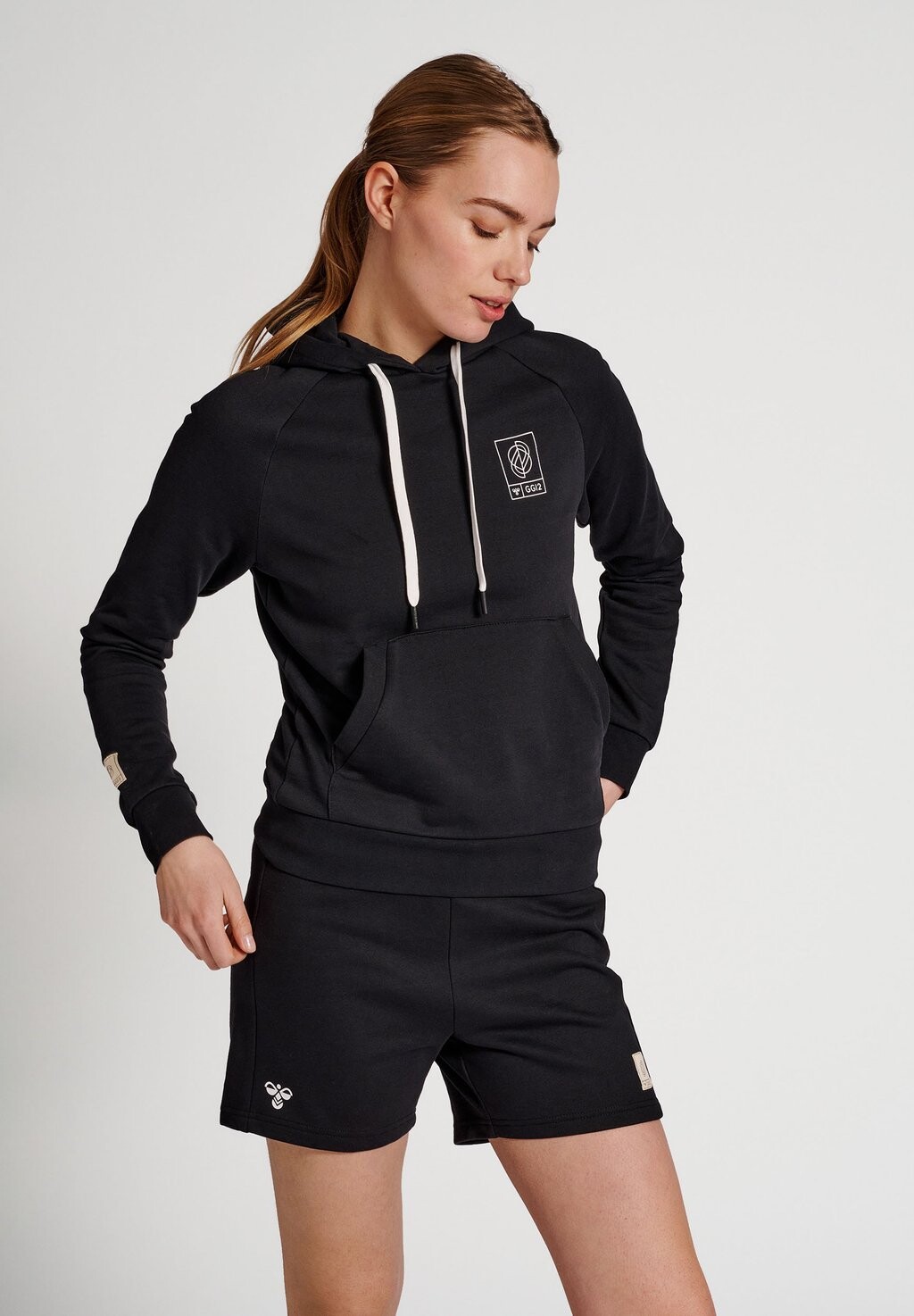 

Толстовка с капюшоном Hummel, черный деним