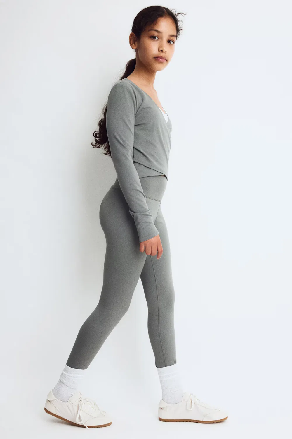 Спортивные леггинсы с технологией Drymove H&M, Graugrün — фото 2