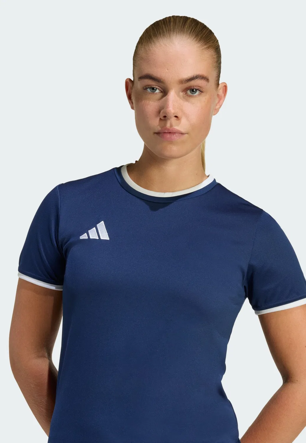Спортивная футболка Adidas Performance Shirt Entrada26 темно-синего цвета — фото 4