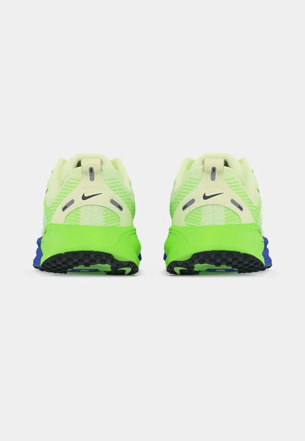 Кроссовки беговые Vomero 18 Nike Performance, Spruce Aura/Black Spruce/Jade Horizon/Light Silver-coloured/Sail, черный — фото 4