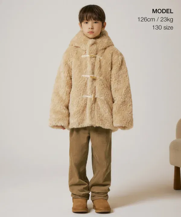 Короткий дафлкот с искусственным каракулем, Musinsa Standard Kids, бежевый — фото 2