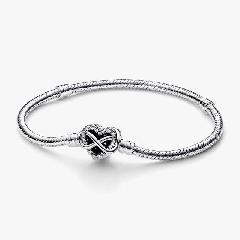 

Браслет Pandora Moments Sparkling Infinity Heart Clasp Snake Chain, серебро